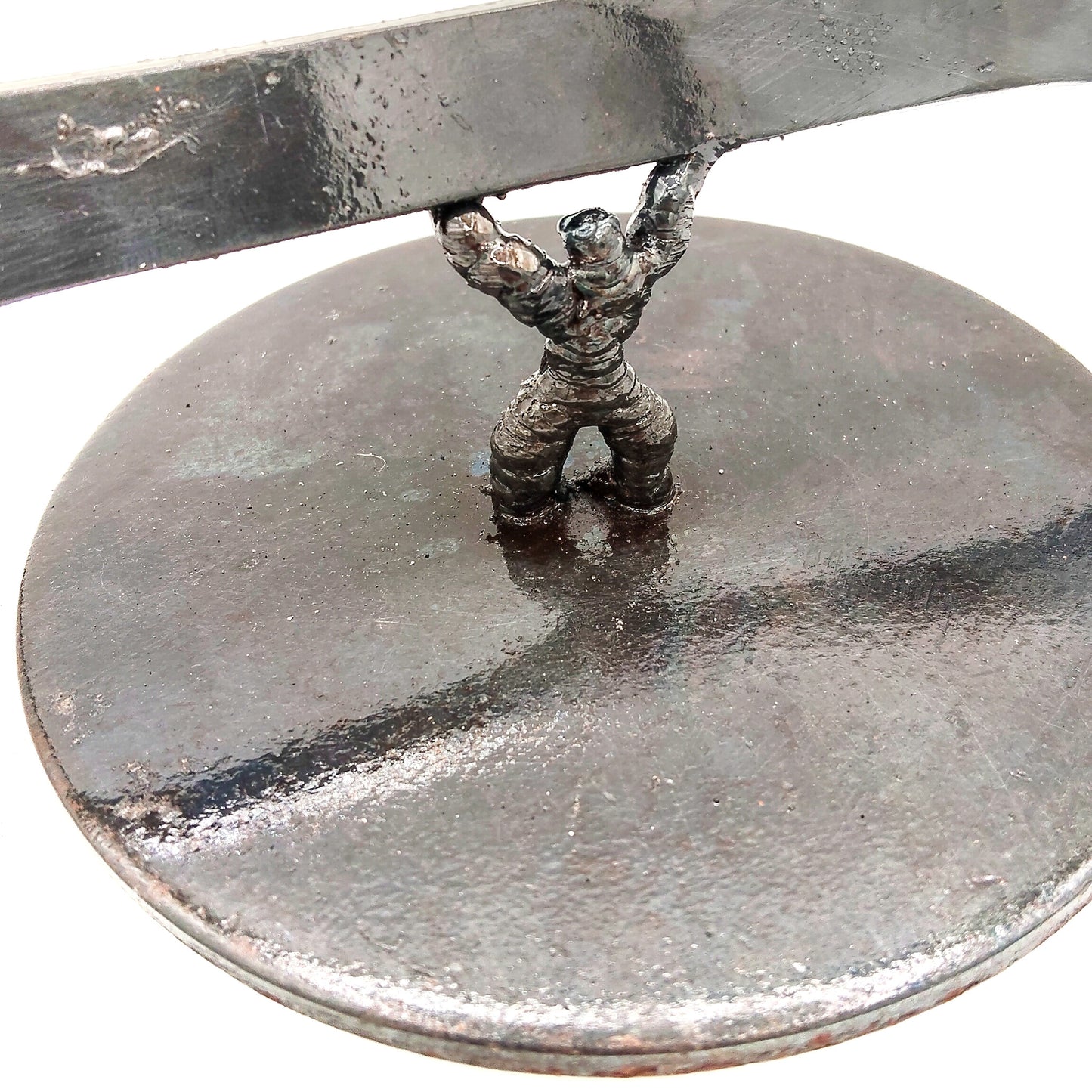 Scultura EROE MANUTENTORE