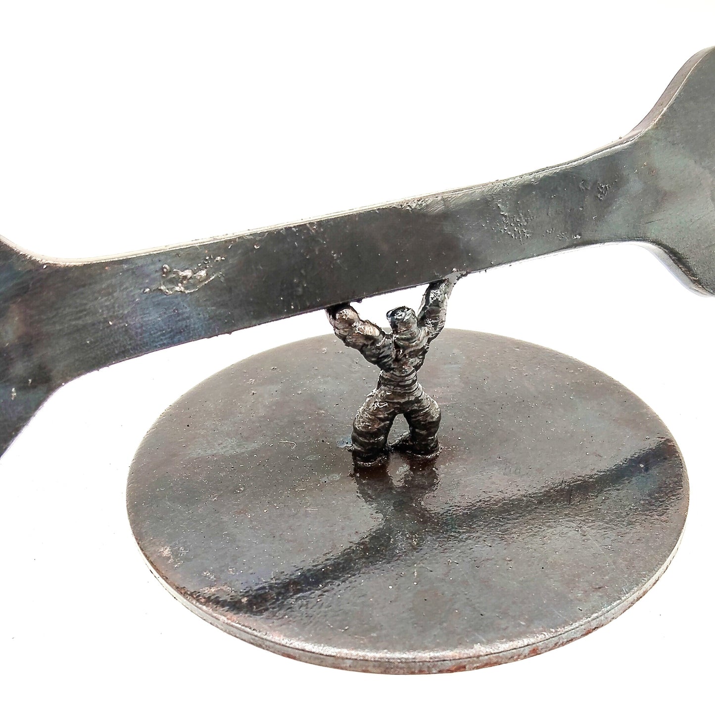 Scultura EROE MANUTENTORE